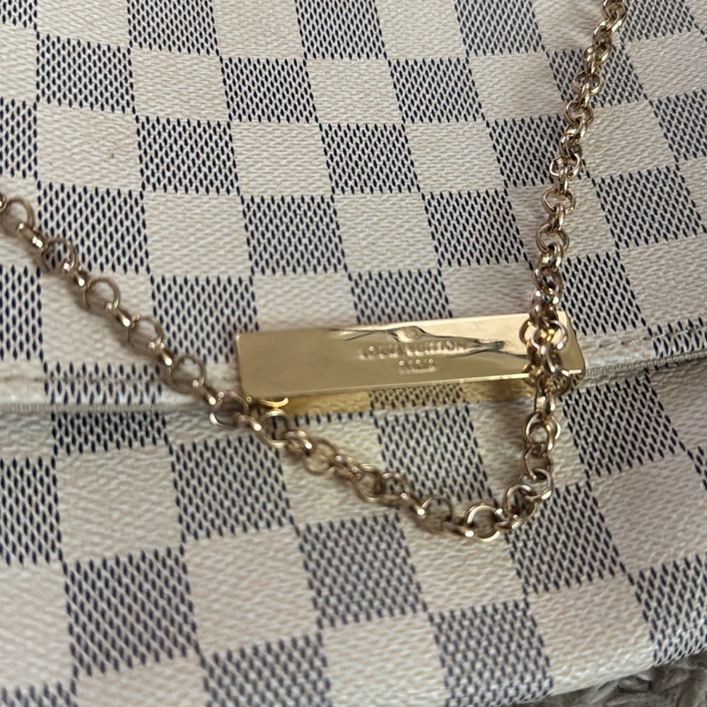 Louis Vuitton Imitation Crossbody Checkerboard Chain Shoulder Bag - Picture 2 of 9